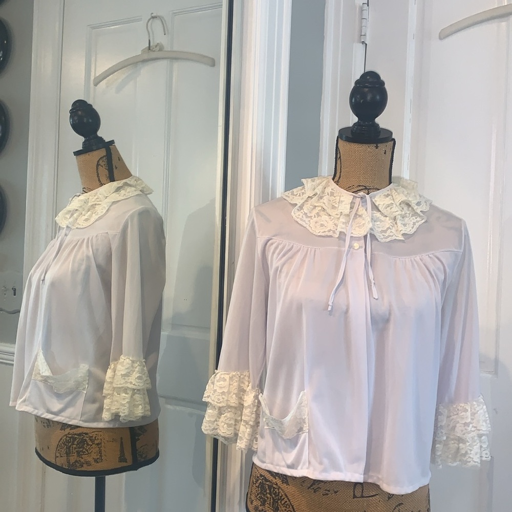 Vintage Nanette 1970's Pale Blue Cream Lace Nylon Peignoir Bed Jacket S
